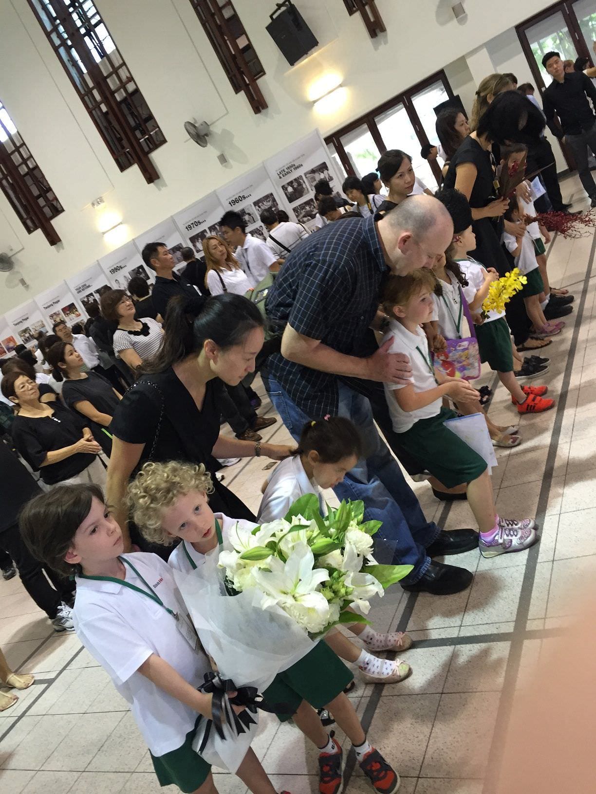 EtonHouse Children paying last respects to Mr. Lee Kuan Yew